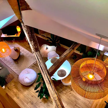 Nid Douillet Sous Les Toits Avec Jacuzzi *