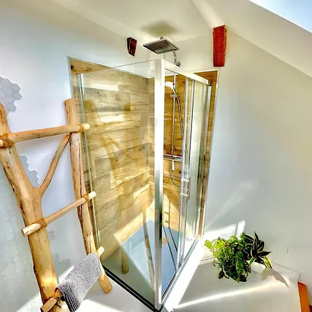 Nid Douillet Sous Les Toits Avec Jacuzzi *