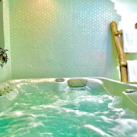 Nid Douillet Sous Les Toits Avec Jacuzzi Apartament *